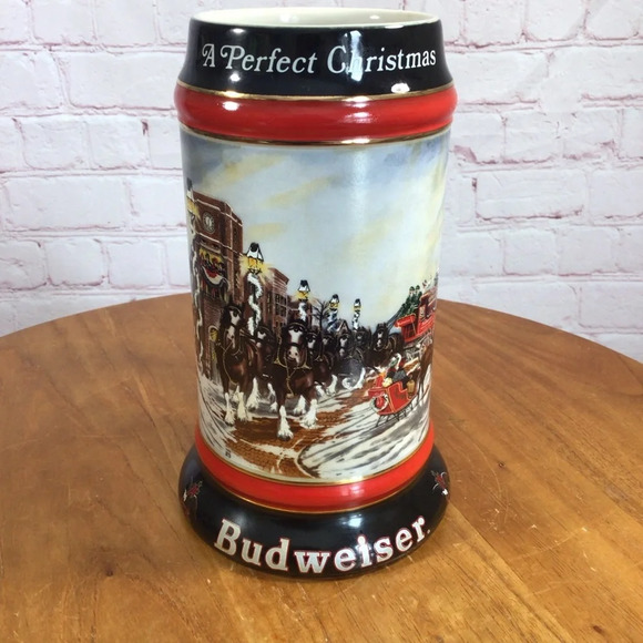 Vintage Budweiser 1992 Collector’s Series “A Perfect Christmas” Ceramic Stein - Picture 2 of 8
